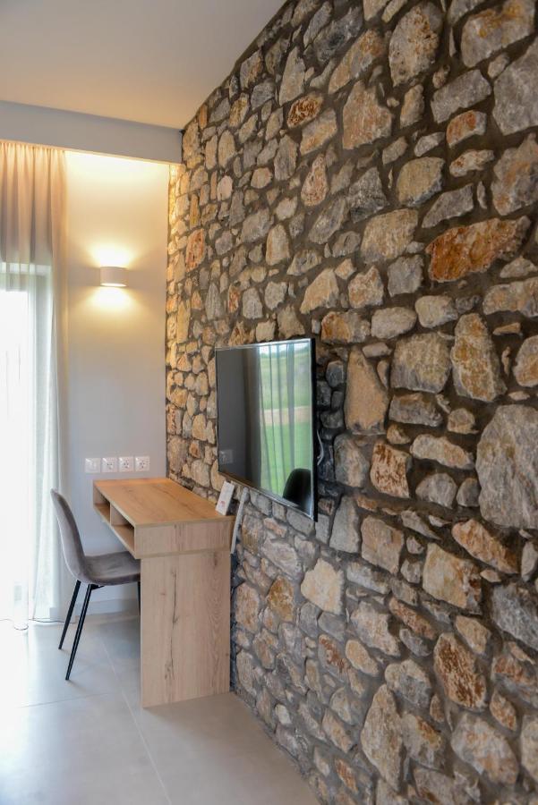 Comfort Suites & Rooms 라리사 외부 사진