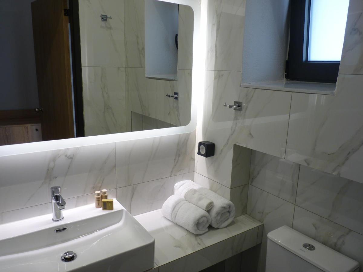 Comfort Suites & Rooms 라리사 외부 사진
