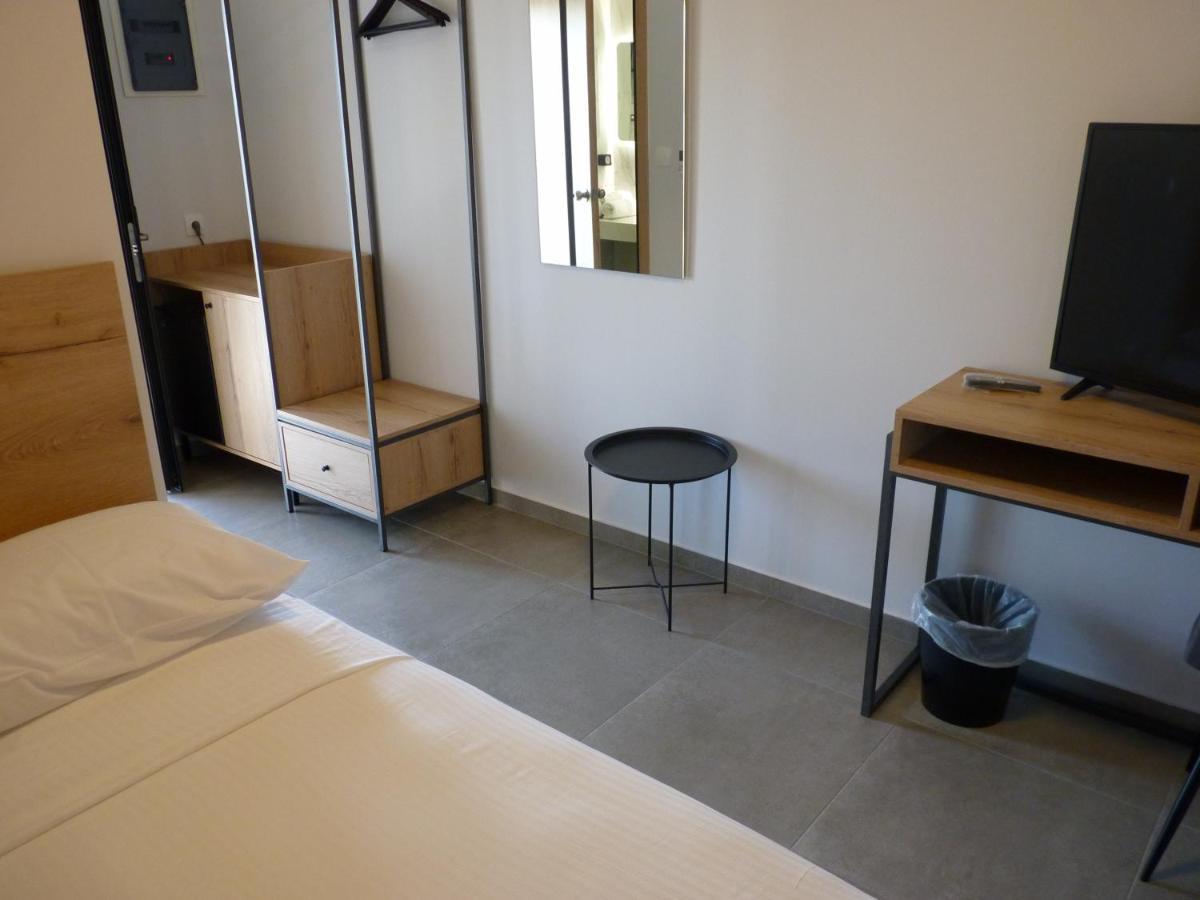 Comfort Suites & Rooms 라리사 외부 사진