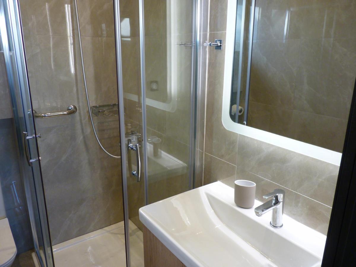 Comfort Suites & Rooms 라리사 외부 사진