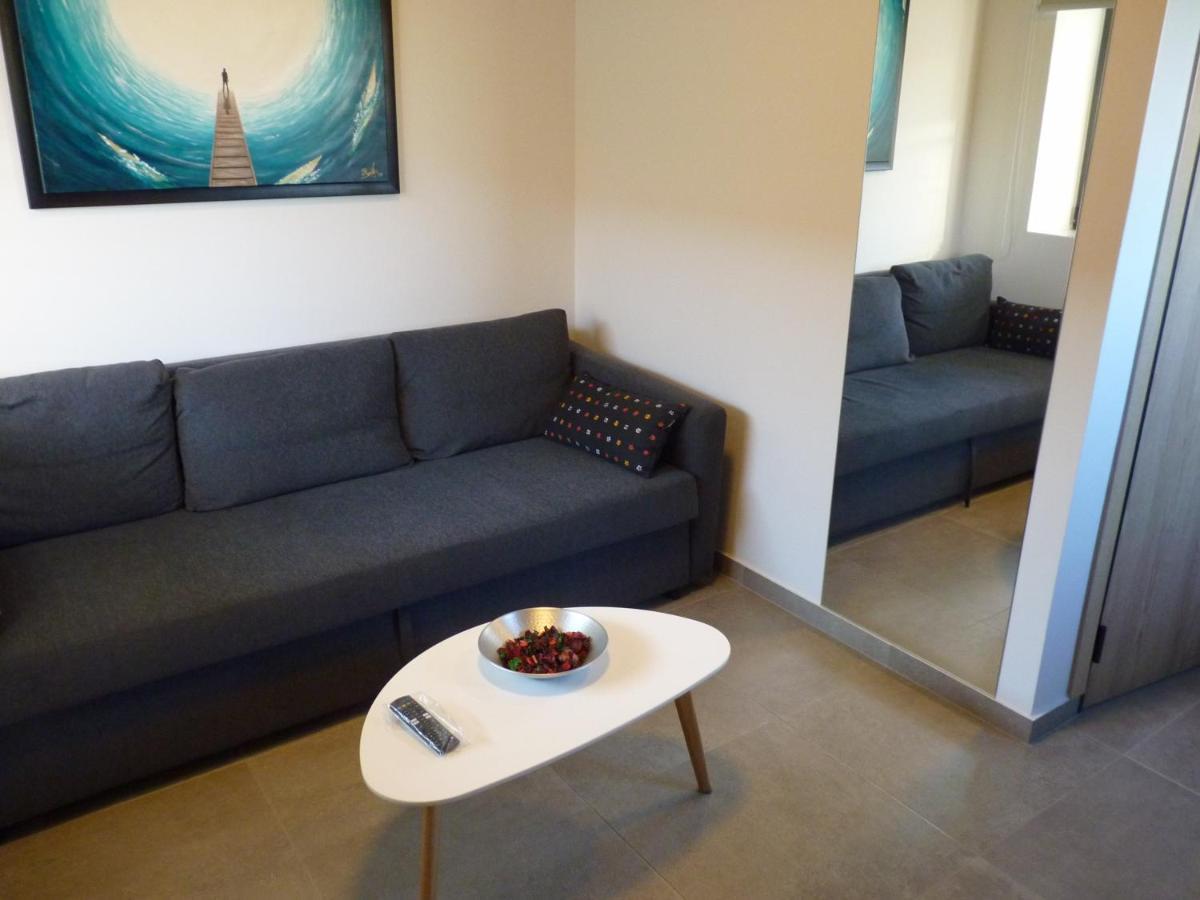 Comfort Suites & Rooms 라리사 외부 사진
