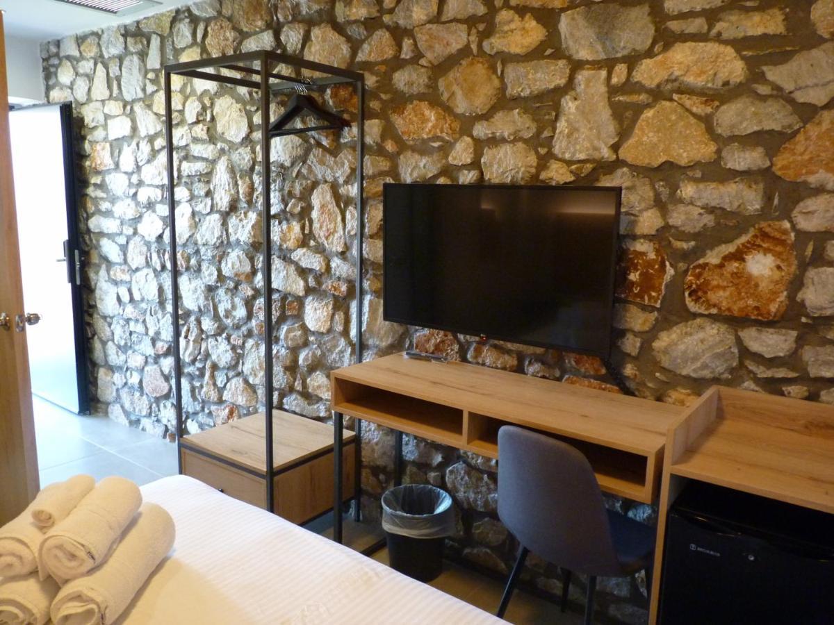 Comfort Suites & Rooms 라리사 외부 사진