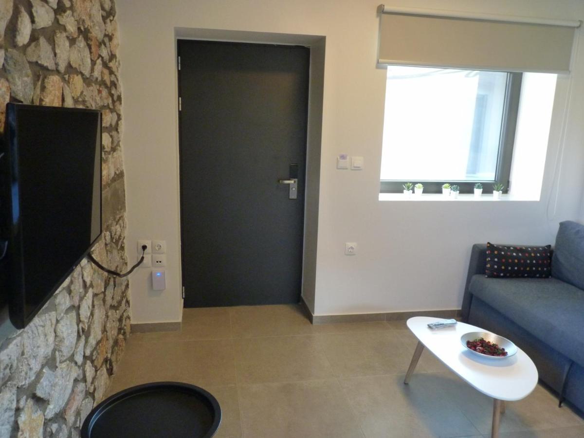 Comfort Suites & Rooms 라리사 외부 사진