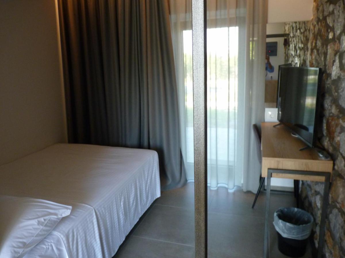 Comfort Suites & Rooms 라리사 외부 사진